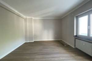 Gepflegtes Wohnen! Großzügige 2-Zimmer-Wohnung mit Balkon – 40545 Oberkassel, Düsseldorf – Vorschaubild 6