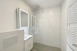 Neu renovierte, lichtdurchflutete 1-Zimmer-Wohnung mit West-Balkon in Top-Lage von Sendling-Westpark – München – Vorschaubild 7