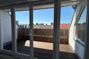Lichtdurchfluteter Dachgeschosstraum in Berlin-Lichtenberg: 3,5 Zimmer mit Terrasse & Einbauküche! – Die vollständige Adresse der Immobilie erhältst du vom Anbieter., 10365 Lichtenberg (Ortsteil), Berlin – Vorschaubild 4