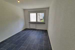 **FRISCH RENOVIERT**5-Zimmer-Wohnung // EG // 2 Bäder // Balkon // ab 01.11.2025 – Ringstraße 187, 4209 Leipzig – Vorschaubild 11