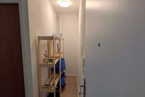 Helles, frisch renoviertes Möbliertes Appartement mit Südwestbalkon und Tiefgaragenstellpla – Auerfeldstraße 27, 81249 Obere Au, München – Vorschaubild 2
