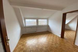 Großzügige Dachgeschoßwohnung - viel Platz für die junge Familie – Waterloostr. 49, 45141 Nordviertel, Essen – Vorschaubild 2