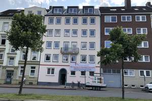 Kiel - Wilhelmplatz: Frei werdende, modernisierte 3 Zimmer Eigentumswohnung mit 3 Balkonen im 2.0G – Kronshagener Weg 27, 24116 Schreventeich, Kiel – Vorschaubild 1