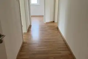 Wohnung mit Loggia in Zeisigwaldnähe -Chemnitz-Hilbersdorf – Trinitatisstraße 1, 9131 Chemnitz – Vorschaubild 8