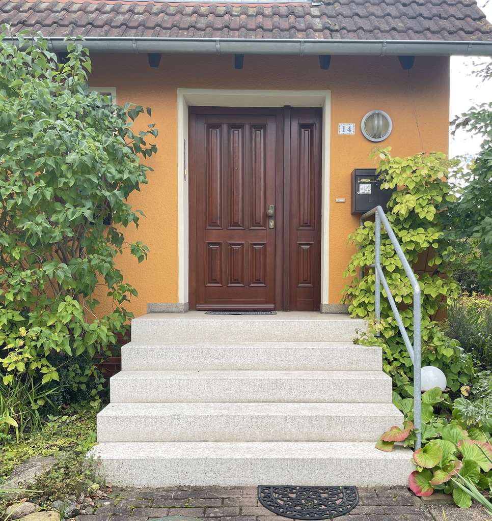 Immobilie in Salzatal - Eintreten und wohlfühlen, hübsches Einfamilienhaus mit zauberhaften Garten! - Bild 1