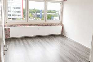 Großzügige 4-Zimmer-Wohnung in zentraler Lage – Albert-Schweitzer-Str 18, 38226 Lebenstedt, Salzgitter – Vorschaubild 3