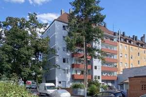 GEPFLEGTES UND MODERNISIERTES MEHRFAMILIENHAUS MIT DREI LADENGESCHÄFTEN NAHE GUSTAV-ADOLF-STRASSE