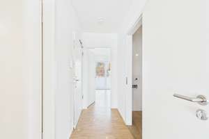 lichtdurchflutete 2-Zimmer-Wohnung mit Garten oder Balkon *NEUBAU* – Wehrmathen 51, 12529 Schönefeld – Vorschaubild 5