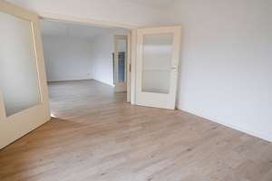 Paderborn: Charmante Eigentumswohnung mit großem Balkon und eigenem Garten! – 33102 Kernstadt, Paderborn – Vorschaubild 2