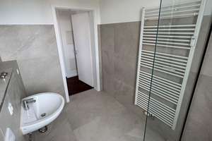 Lichtdurchflutetes Penthouse mit zwei Terrassen - hochwertig saniert in begehrter TH-Nähe – Die vollständige Adresse der Immobilie erhältst du vom Anbieter., 51103 Kalk (Ortsteil), Köln – Vorschaubild 6