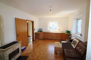 -RESERVIERT- Wohnhaus mit Einliegerwohnung, großem Grundstück und unterkellerter Garage – Die vollständige Adresse der Immobilie erhältst du vom Anbieter., 86853 Langerringen – Vorschaubild 4