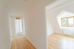 Altbautraum mit 110m² im DG, frisch renoviert, 4-Zimmer, mit neuer EBK und Gartennutzung – Schwartauer Allee 121, 23554 Sankt Lorenz Nord, Lübeck – Vorschaubild 7