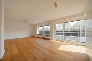 Raum, Licht, Höhe. Penthouse über den Baumkronen. – Die vollständige Adresse der Immobilie erhältst du vom Anbieter., 81925 Herzogpark, München – Vorschaubild 4