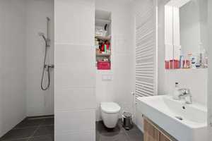 Stilvolle 3-Zimmer-Wohnung in Bestlage, vollständig renoviert – Berlin – Vorschaubild 7