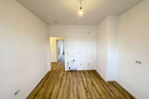 ++ Frisch sanierte 2-Zimmerwohnung mit Balkon nahe der Kö ++ – Adersstraße 80, 40215 Friedrichstadt, Düsseldorf – Vorschaubild 2