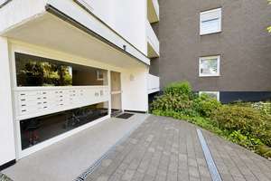 Gepflegte 4-Zimmerwohnung in Wuppertal-Vohwinkel! Mit 2 Balkonen, Klimaanlage und Tiefgarage! – Die vollständige Adresse der Immobilie erhältst du vom Anbieter., 42329 Vohwinkel, Wuppertal – Vorschaubild 5