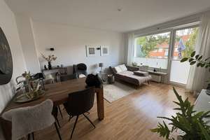 St. Jürgen Nähe Uni - helle 2 Zimmer-Wohnung mit großem Süd-West-Balkon