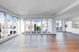 Lichtdurchflutete 2-Zimmer-Wohnung mit beeindruckender Fensterfront in Grafental – Die vollständige Adresse der Immobilie erhältst du vom Anbieter., 40235 Flingern Nord, Düsseldorf – Vorschaubild 2