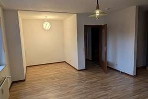 Bezugsfreie 1,5-Zimmer-Eigentumswohnung in Oberhausen mit Aufzug und Stellplatz – 46047 Marienkirche, Oberhausen – Vorschaubild 2