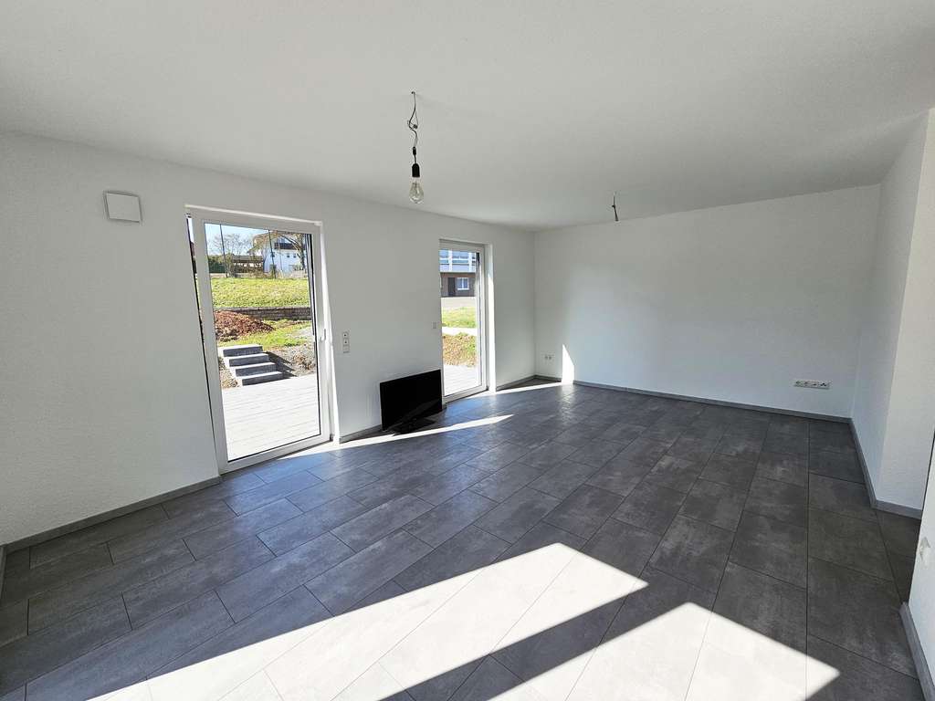 Immobilie in Burgwald - Bezugsfertiges neues Massivhaus mit energieeffizienter Technik - Bild 4