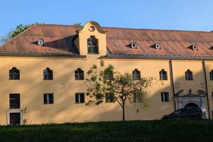 Seltene Gelegenheit: 3 Zimmer-Dachgeschosswohnung mit Loftcharakter im Schlossbereich Prüfening