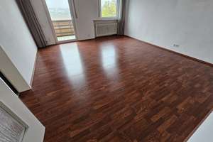 Sonnige 3-Zi.-Wohnung mit Traumblick & Garage in Stuttgart-Weilimdorf – Mähdachstraße 42, 70499 Weilimdorf (Ortsteil), Stuttgart – Vorschaubild 2