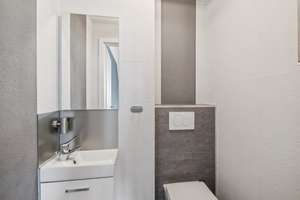 Exklusive Maisonette mit Aufzug, zwei Loggien, überdachter Terrasse und besonderer Großzügigkeit – Die vollständige Adresse der Immobilie erhältst du vom Anbieter., 55583 Bad Münster am Stein-Ebernburg – Vorschaubild 14