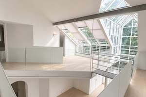 Exklusives Penthouse-Juwel im prachtvollem Altbau