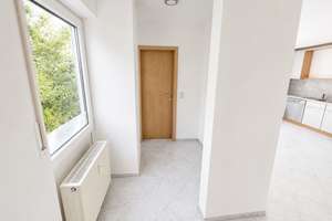 Großzügige Maisonette-Wohnung mit Erkern, Balkon und traumhaftem Ausblick  in Bonn-Ippendorf – Ippendorfer Allee 25, 53127 Ippendorf, Bonn – Vorschaubild 3