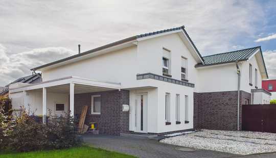 Bild von Moderne Doppelhaushälfte in Oldenburg – 134 m² Wohnfläche, Wintergarten, Carport & gepflegter Z