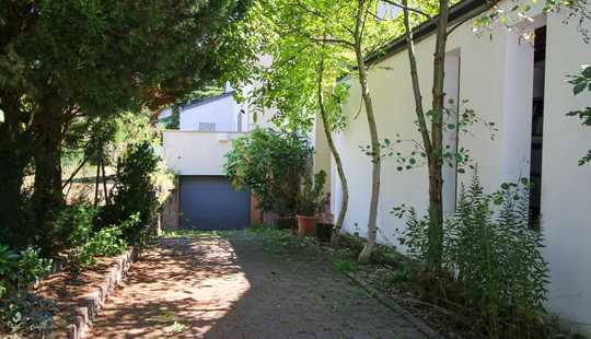 Bild von Autoliebhaber aufgepasst - Großes EFH mit 103m² Tiefgarage *** PROVISIONSFREI für den Käufer ***
