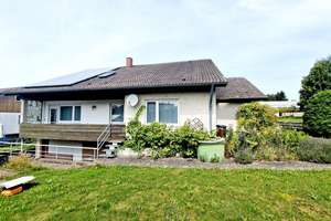 Großzügiges Einfamilienhaus in ruhiger Lage mit Potenzial für mehrere Wohneinheiten – Die vollständige Adresse der Immobilie erhältst du vom Anbieter., 89522 Heidenheim an der Brenz – Vorschaubild 2