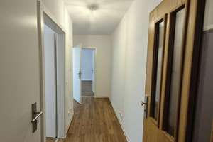 … mit Blick zum Innenhof - renoviertes 2-Zimmer-Apartment + Tageslichtbad + separate Küche – Fischbank 4, 18055 Stadtmitte, Rostock – Vorschaubild 3
