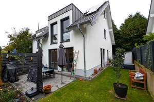 Moderne Doppelhaushälfte in Hennef – Baujahr 2022 mit PV-Anlage – Die vollständige Adresse der Immobilie erhältst du vom Anbieter., 53773 Hennef (Sieg) – Vorschaubild 16
