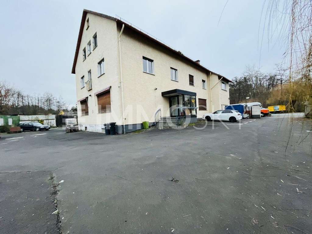 ** Lager! Stellplätze! Halle! 7000 qm Grundstück! **