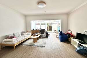 Provisionsfrei! Vermietetes Reihenmittelhaus in gefragter Lage! Aurich – Die vollständige Adresse der Immobilie erhältst du vom Anbieter., 26603 Aurich – Vorschaubild 2