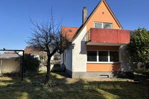 Charmantes Haus mit großem Grundstück in grüner Lage – Ideal für Renovierungsbegeisterte!