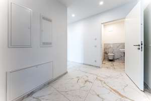 4-Zimmer-Penthouse mit drei Himmelsrichtungen und großem Süd-Balkon – Die vollständige Adresse der Immobilie erhältst du vom Anbieter., 81673 Josephsburg, München – Vorschaubild 2