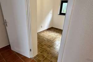Helle und gepflegte 2-Zimmer-Wohnung mit Tageslichtbad in Wuppertal – Hohenstein 95, 42283 Barmen, Wuppertal – Vorschaubild 3