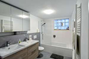 Modernisierte 3,5-Zimmer-Wohnung im obersten Stockwerk mit Balkon und Weitblick – Heilbronn-Ost – Jägerhausstraße 72, 74074 Heilbronn, Heilbronn – Vorschaubild 8