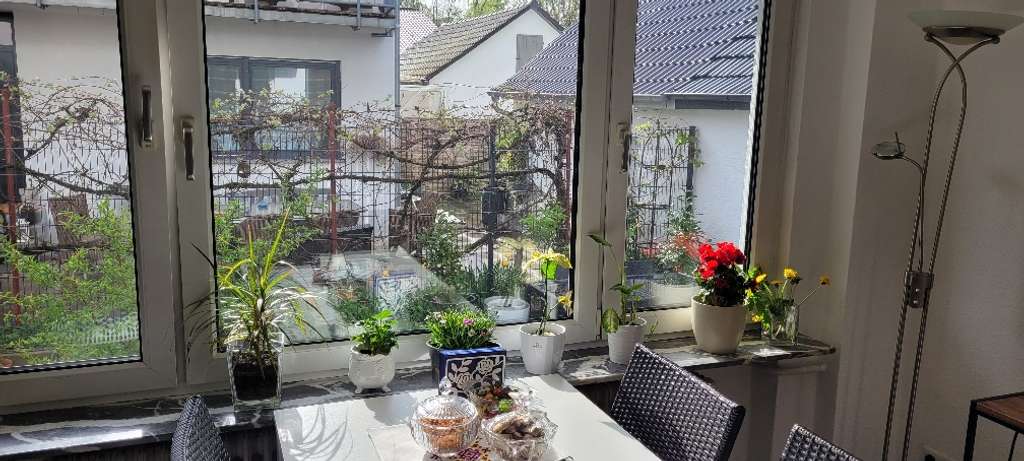 Darmstadt großes Wohnhaus mit 2 Wohneinheiten 147 m² Wfl weitere *2 Reserveräume DG ca. 30 m² Fläche