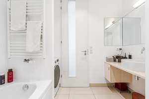Wunderschöne Altbau-Wohnung im Herzen von Alt-Oberkassel – Die vollständige Adresse der Immobilie erhältst du vom Anbieter., 40545 Oberkassel, Düsseldorf – Vorschaubild 16