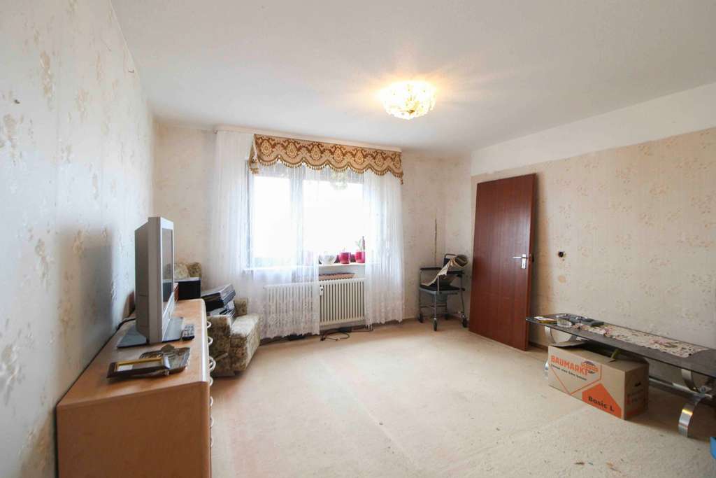 Immobilie in Eberdingen - Penthouse-Wohnung mit Weitblick, Balkon, Aufzug und TG-Stellplatz in ruhiger Lage von Hochdorf - Bild 3