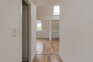 Individuelle 2,5-Zimmer DG-Wohnung auf Altbau 1910 mit Balkon in Spandau.  – Streitstraße 78, 13587 Hakenfelde, Berlin – Vorschaubild 9