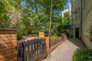 Bezugsfreie Altbauwohnung in Grunewald mit Garten und 4 Meter hohen Decken – 14193 Grunewald, Berlin – Vorschaubild 2