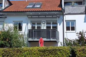 Schöne, gepflegte, freie 2-Zimmer-Wohnung mit Südbalkon in ruhiger, sehr guter Wohnlage in Dorfen! – Die vollständige Adresse der Immobilie erhältst du vom Anbieter., 84405 Dorfen – Vorschaubild 2