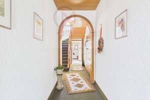 Familienhaus mit großem Garten & Doppelgarage in Arnoldsweiler – 6 Zimmer auf 160 m² – Die vollständige Adresse der Immobilie erhältst du vom Anbieter., 52353 Arnoldsweiler, Düren – Vorschaubild 3