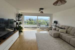 Attraktive 2,5-Zimmer-Wohnung mit großem Balkon und Neckarblick