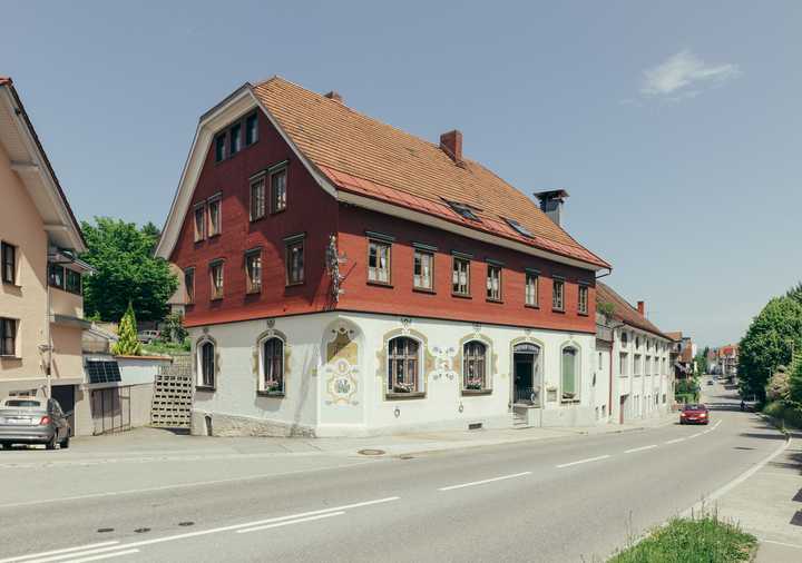 Vielseitiges Mehrgenerationenhaus mit Gewerbeeinheiten