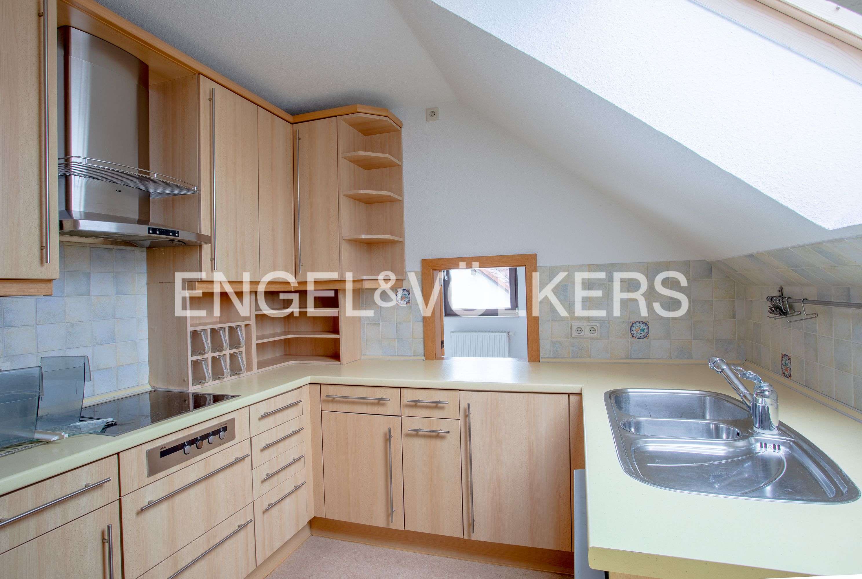 Immobilie in Dudenhofen - Großzügig wohnen für ein oder zwei Familien! - Bild 2